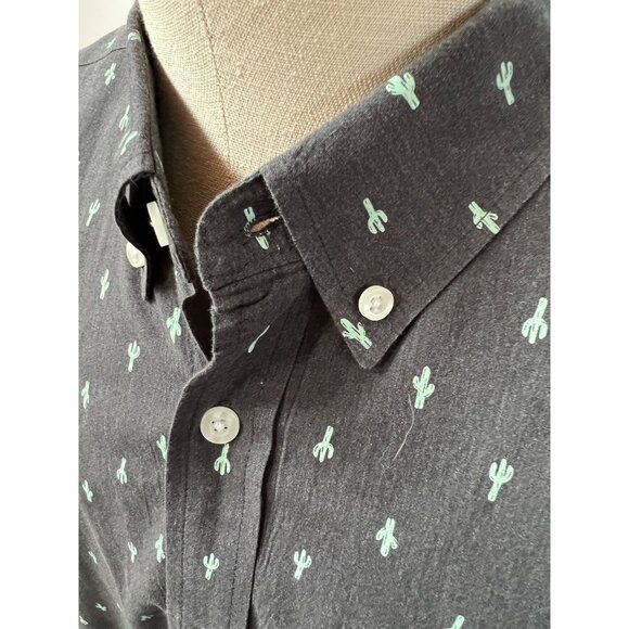 Mens Old Navy Gray Classic Fit Short-Sleeve Button-Up Shirt With Green Cactus Pr - Picture 15 of 16